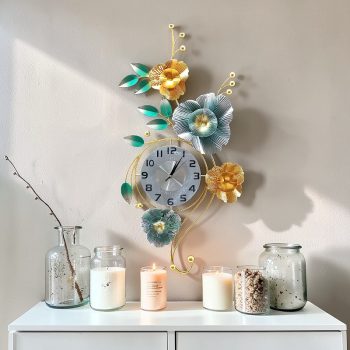 Elegant Floral Gold Metal Wall Clock  Artistic Luxury Decor