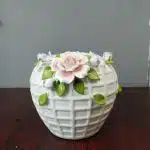 Elegant White Lattice Ceramic Flower Vase