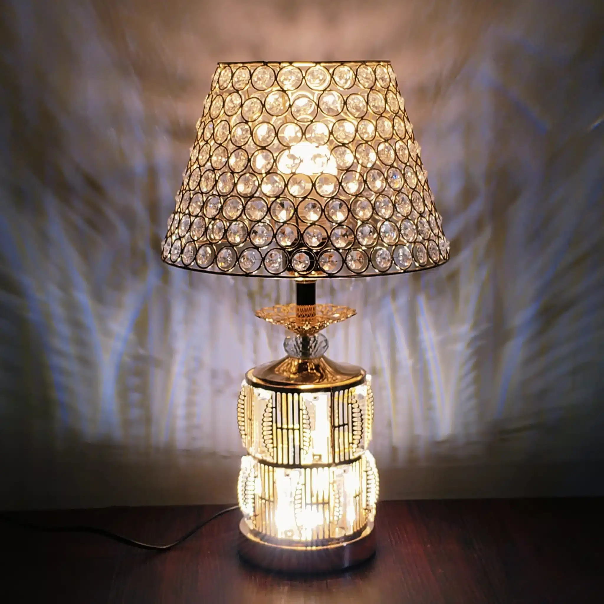 Modern Luxury Crystal Shade LampTable Modern Luxury Crystal Shade LampTable